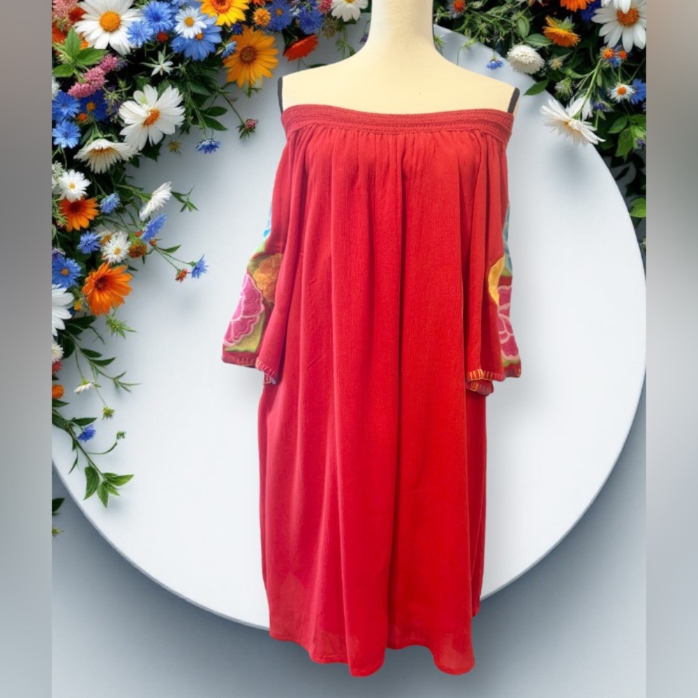JUDITH MARCH Mexican embroidered off shoulder dress WOMEN’s size LARGE